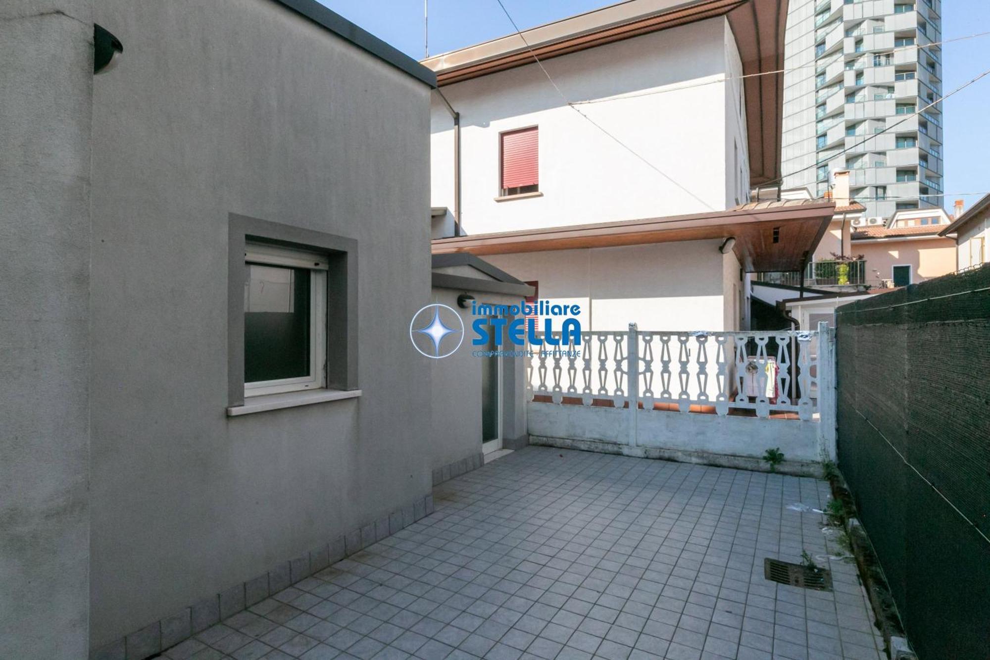 Condominio Milan ลิโดดิเยโซโล ภายนอก รูปภาพ